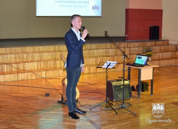 Gaidot jaunu mācību gadu, apspriež izglītības darba aktualitātes