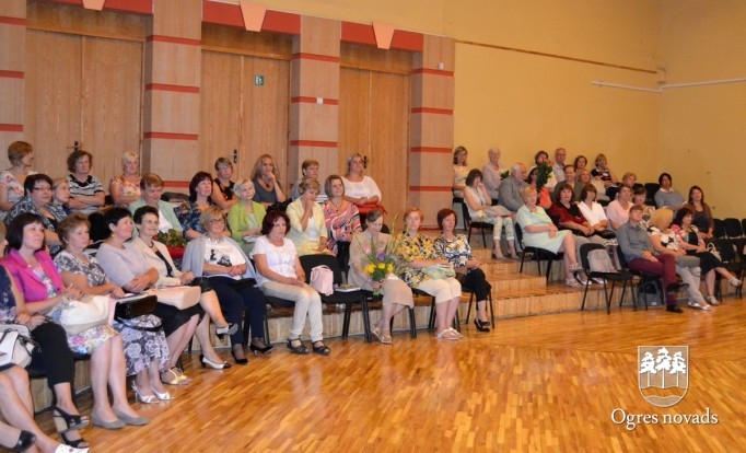 Gaidot jaunu mācību gadu, apspriež izglītības darba aktualitātes