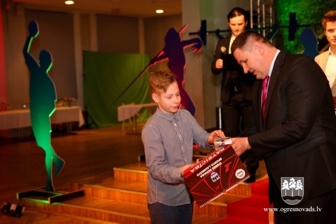 Sveikti Ogres novada Sporta laureāti