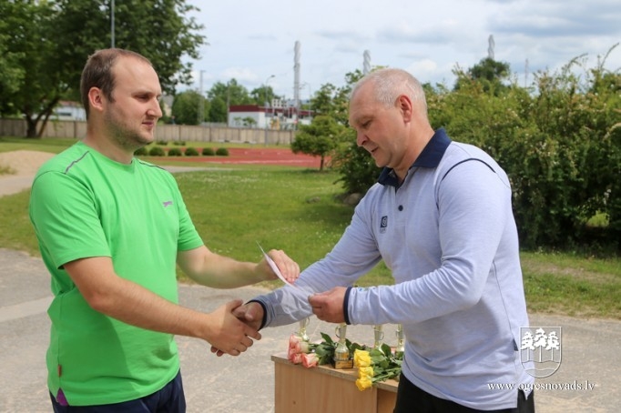 Snaiperi sadalījuši Vasaras kausus