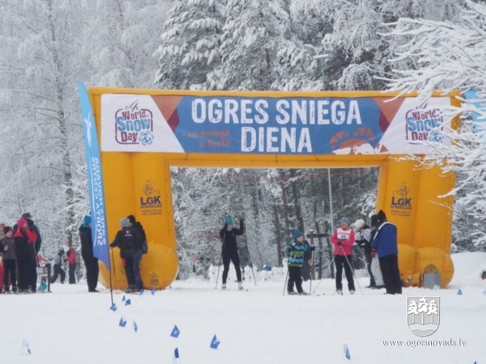 Ziemas prieki Pasaules Sniega dienā Ogrē