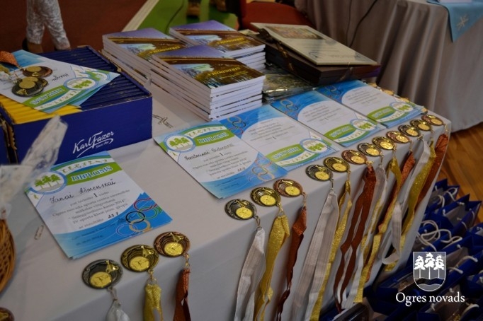 Turnīrs mākslas vingrošanā "Sniegpārsliņas kauss 2014"