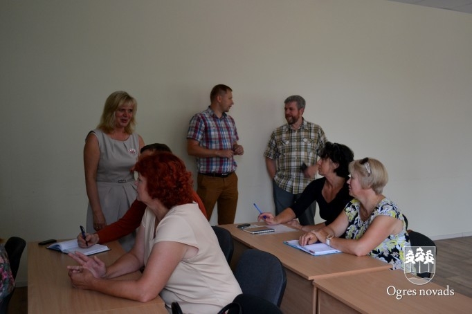 Projekta „Jauniešu drošumspējas veicināšana ārpusģimenes aprūpē”  prezentācija Ogrē
