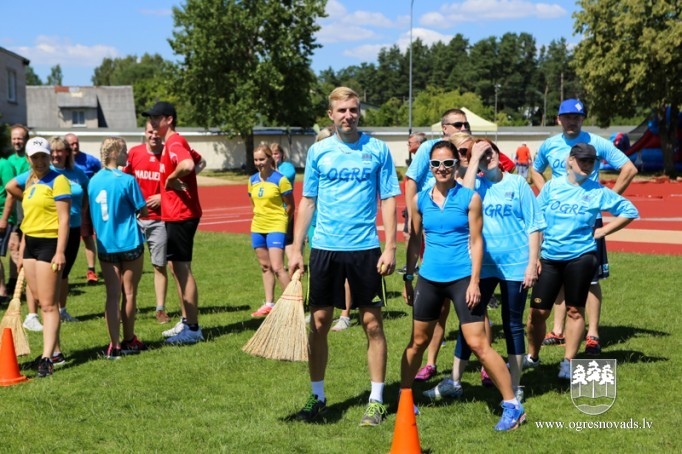 Ogres novada pašvaldības darbinieku pirmās Sporta spēles