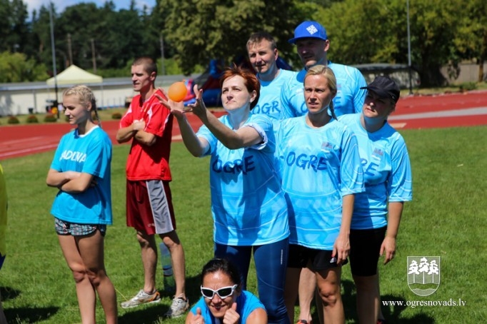Ogres novada pašvaldības darbinieku pirmās Sporta spēles
