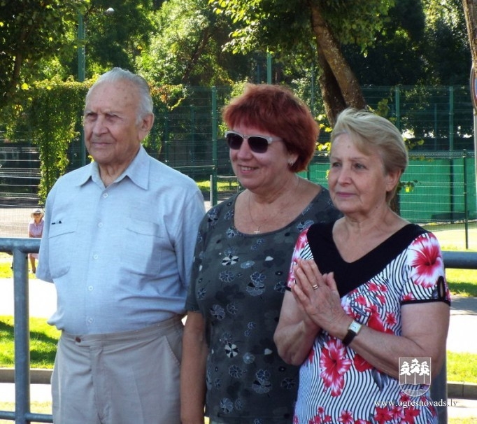 Aizvadīti Ogres pensionāru biedrības sporta svētki