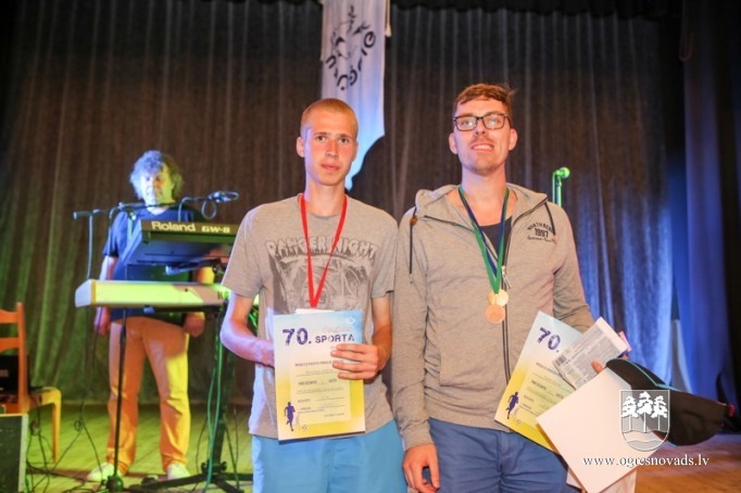 Meņģelē aizvadīti 70. sporta svētki!