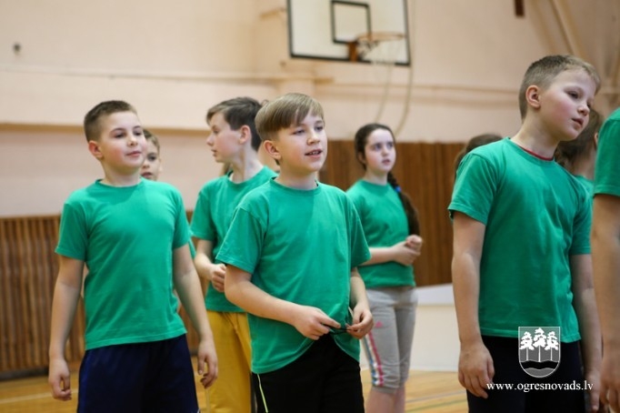 Noskaidroti Ogres novada sportiskākie ceturtklasnieki