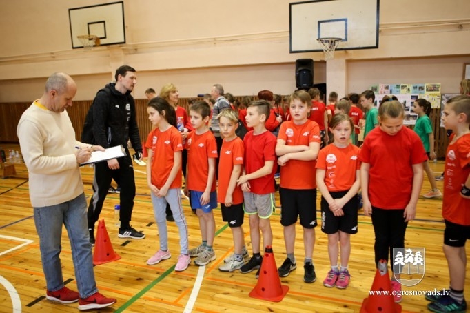 Noskaidroti Ogres novada sportiskākie ceturtklasnieki