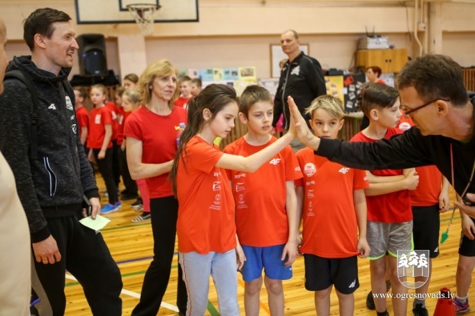 Noskaidroti Ogres novada sportiskākie ceturtklasnieki