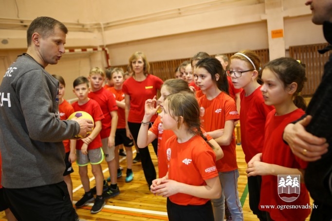 Noskaidroti Ogres novada sportiskākie ceturtklasnieki