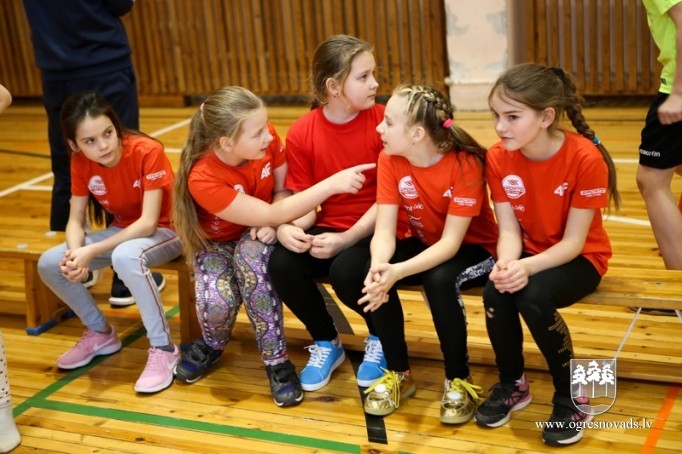 Noskaidroti Ogres novada sportiskākie ceturtklasnieki