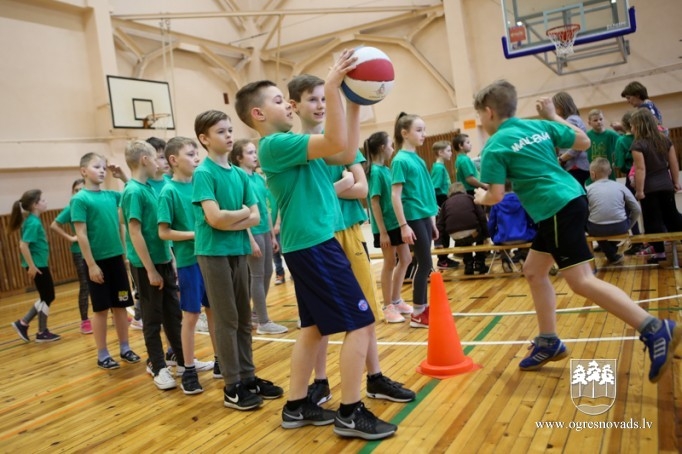 Noskaidroti Ogres novada sportiskākie ceturtklasnieki