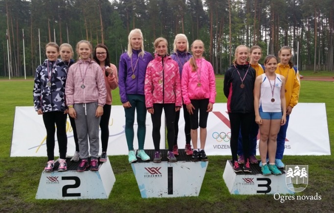 Lastiņš, Sūna un Veinbergs uzvar Valmierā
