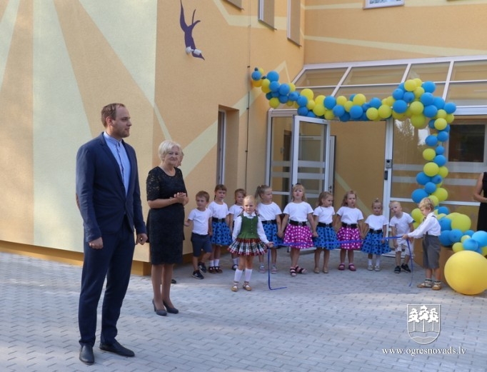 Svinīgi atklāta bērnudārza ēka Parka ielā 1