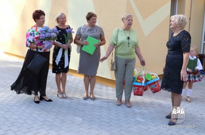 Svinīgi atklāta bērnudārza ēka Parka ielā 1