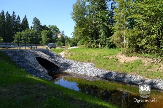 Rekonstruēts tilts pār Rankas upi Ogresgalā