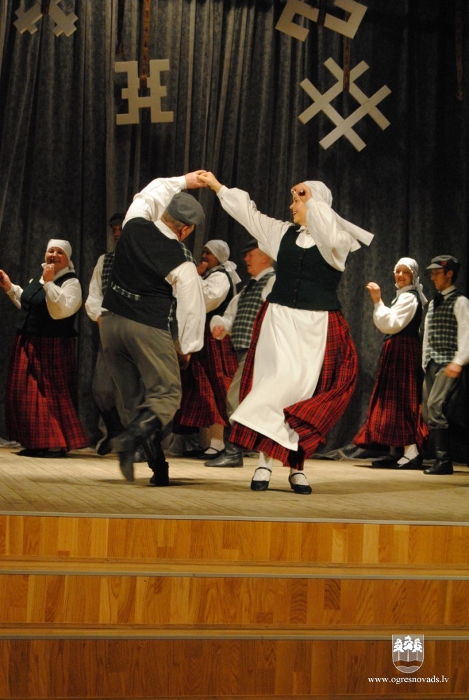 Deju kolektīvam "Sumulda" 5 gadu jubileja