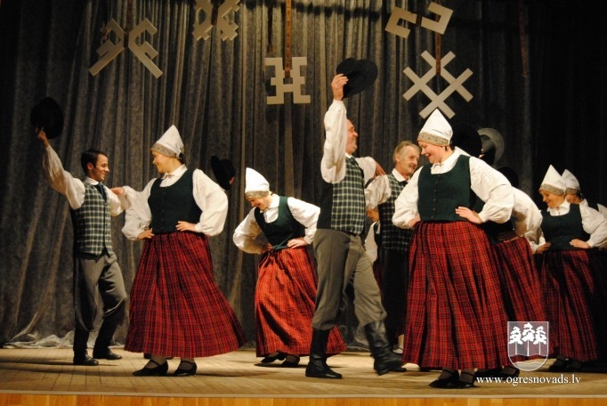Deju kolektīvam "Sumulda" 5 gadu jubileja