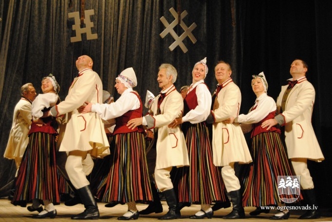 Deju kolektīvam "Sumulda" 5 gadu jubileja