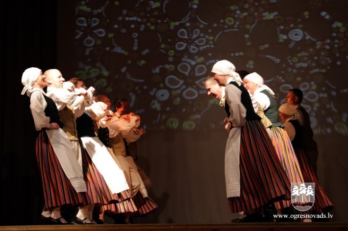 Deju kolektīvs “Sunta” aicina satikties Suntažos