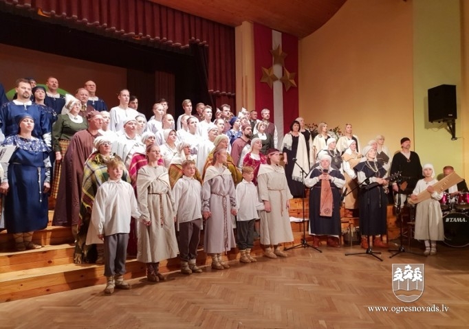 Suntažos godina Suntažu lepnumu – savus ļaudis