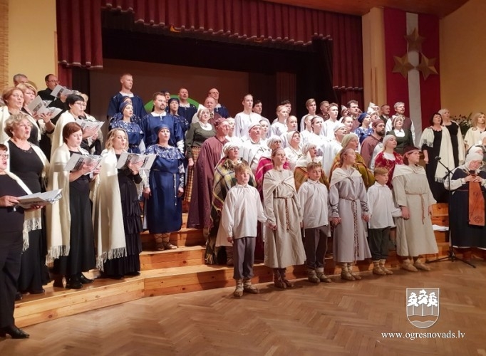 Suntažos godina Suntažu lepnumu – savus ļaudis