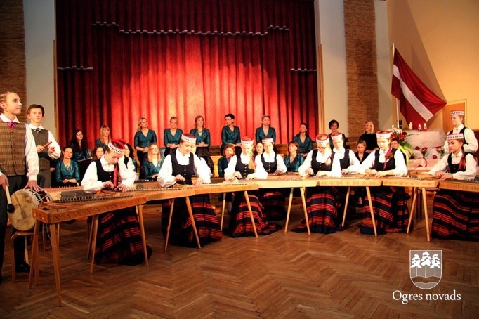 Valsts svētku koncerts Suntažos