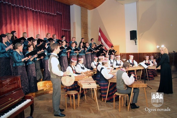 Valsts svētku koncerts Suntažos