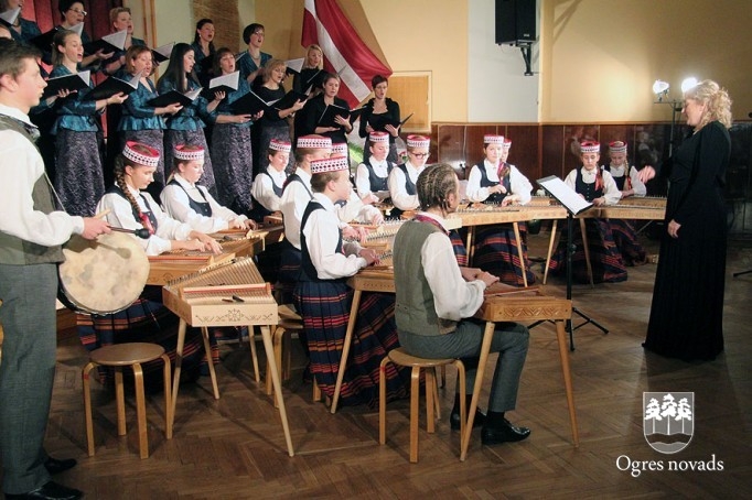 Valsts svētku koncerts Suntažos