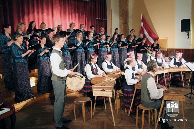 Valsts svētku koncerts Suntažos