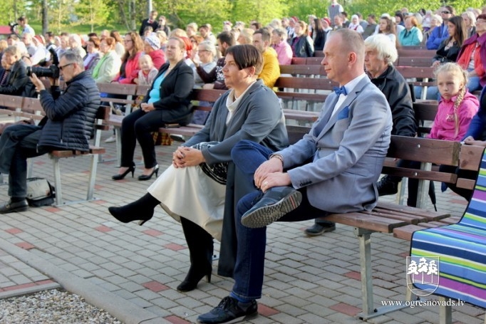 Labdarības koncertā “Mūžīgi laimīgi” saziedo 300 euro