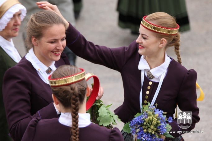 Dziesmu un deju svētkos piedalās pieci kolektīvi no Suntažiem