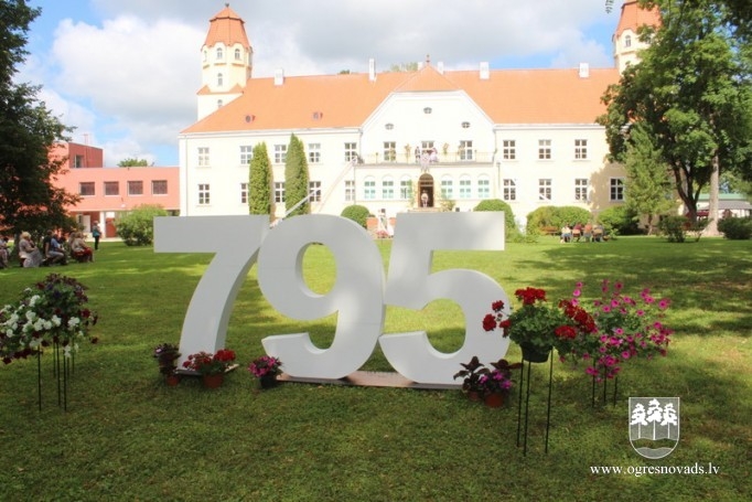 Suntažu pagasta svētki “Pastāvēt un palikt!”