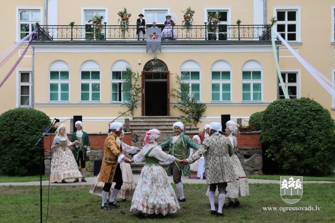 Suntažu pagasta svētki “Pastāvēt un palikt!”