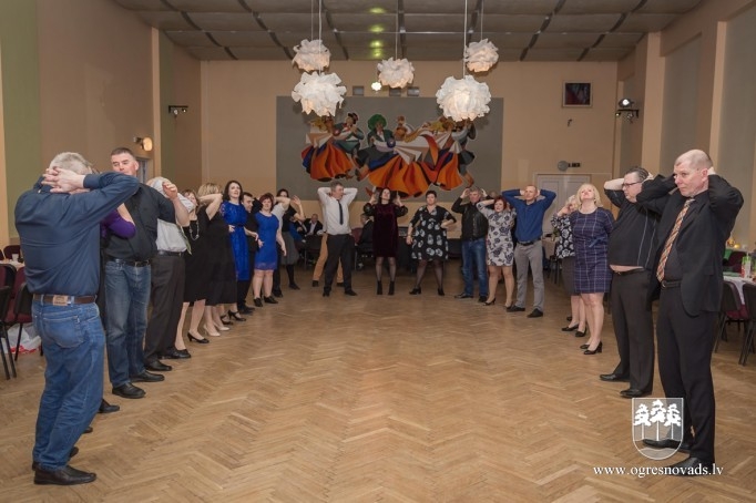 "Svīre" Suntažos svin 16 gadu jubileju
