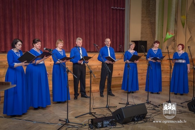 "Svīre" Suntažos svin 16 gadu jubileju