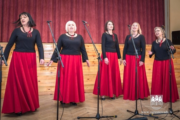 "Svīre" Suntažos svin 16 gadu jubileju
