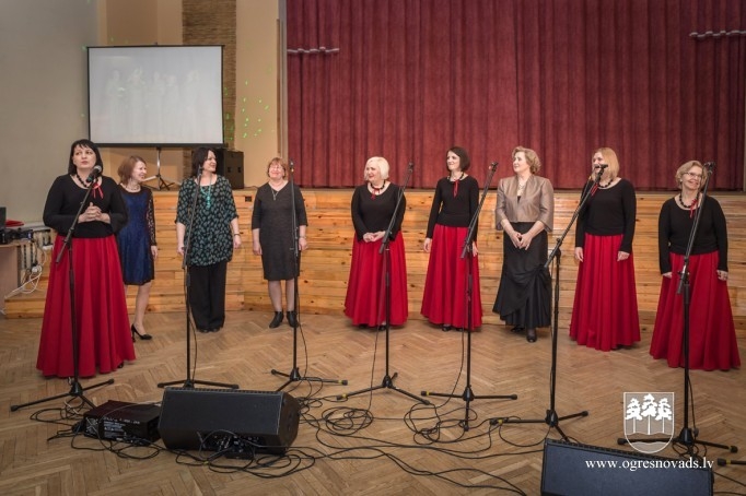 "Svīre" Suntažos svin 16 gadu jubileju