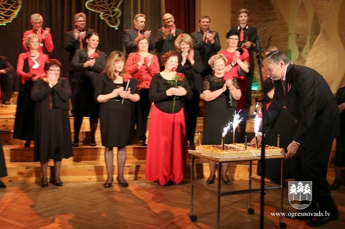 Kora dziesmas Suntažos skan jau 145 gadus