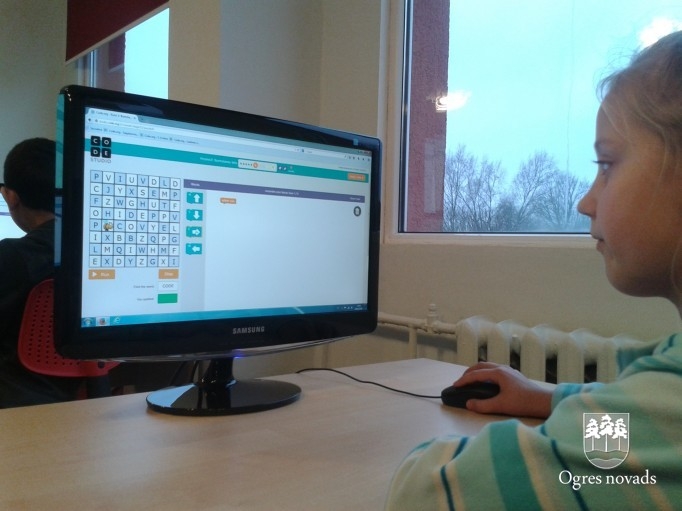 Programmēšanas stunda nedēļas garumā: „Hour of Code” Suntažu vidusskolā