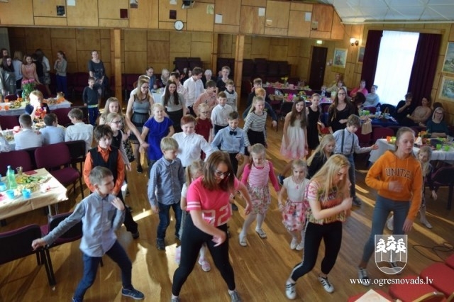 Ķeipenes pamatskolā noticis konkurss “Supermeitene 2019”