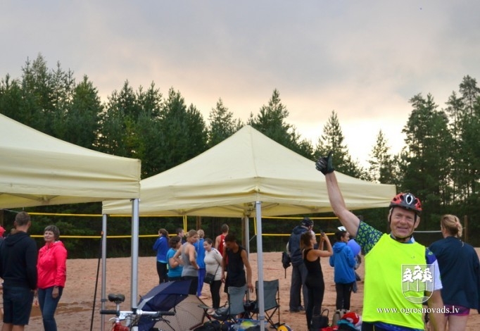 Pilsētas svētki sākušies ar velobraucienu. Svētki turpinās