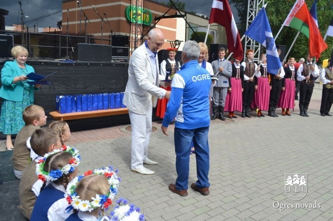 Ogres pilsētas svētku gājiens 2015