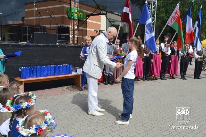 Ogres pilsētas svētku gājiens 2015