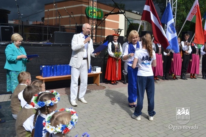 Ogres pilsētas svētku gājiens 2015
