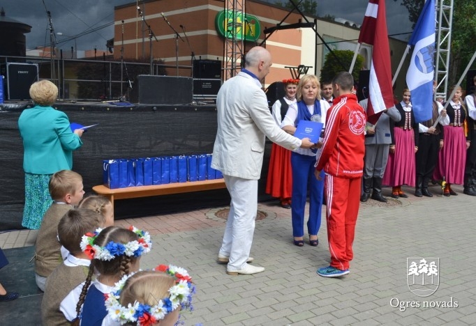 Ogres pilsētas svētku gājiens 2015