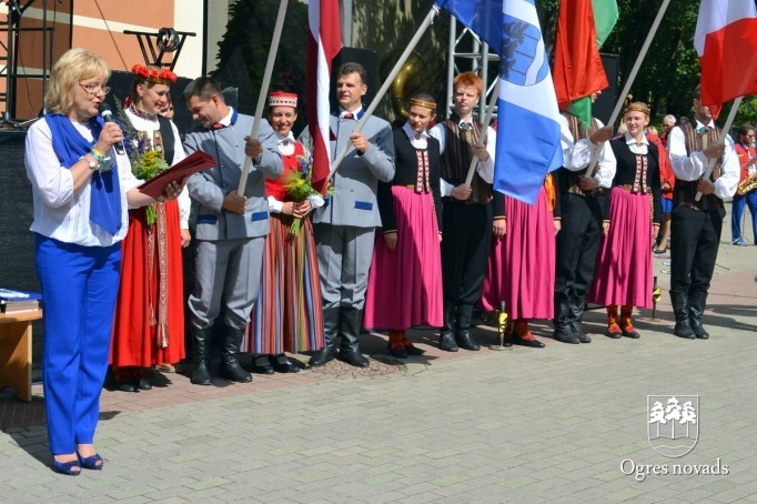 Ogres pilsētas svētku gājiens 2015