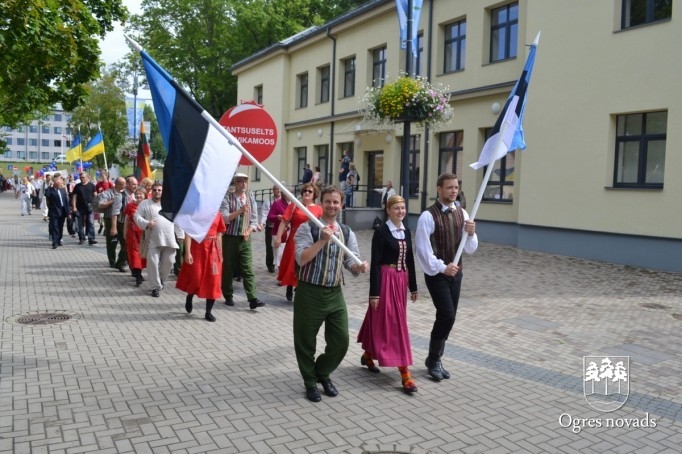 Ogres pilsētas svētku gājiens 2015
