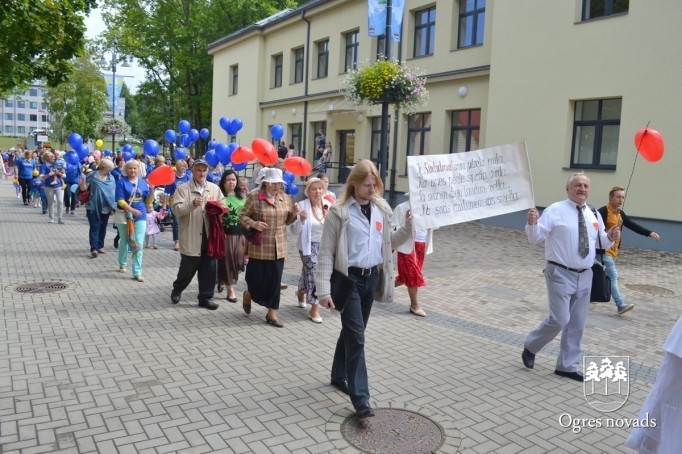 Ogres pilsētas svētku gājiens 2015